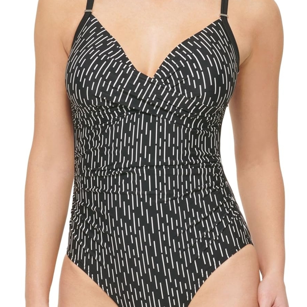 Calvin Klein Women's Twist Front Tummy Control One Piece Swimsuit Black Size 6